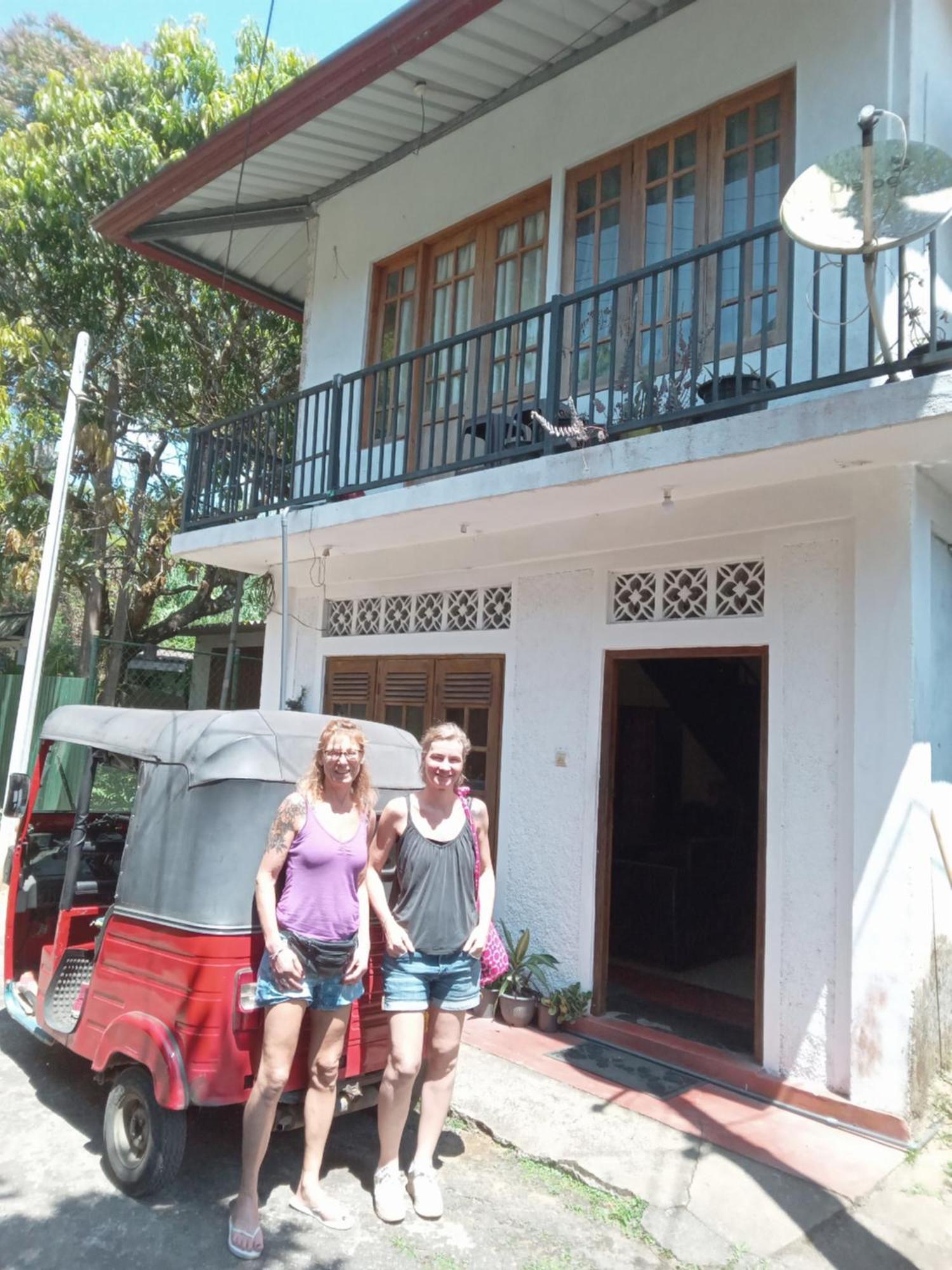 Trinish Homestay Гаттон Екстер'єр фото