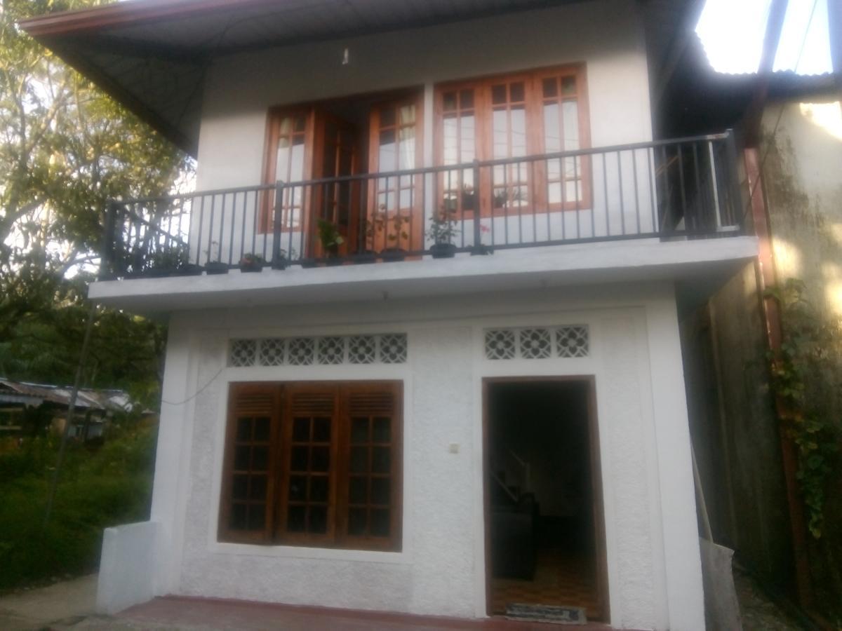Trinish Homestay Гаттон Екстер'єр фото