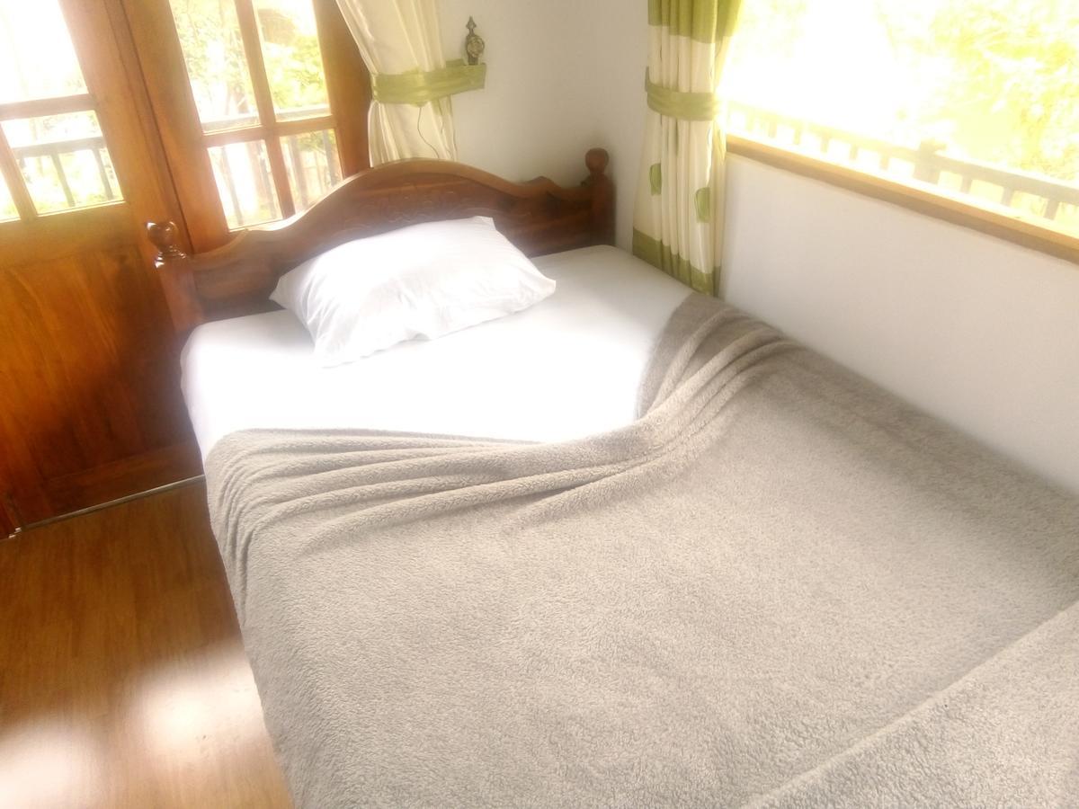 Trinish Homestay Гаттон Екстер'єр фото