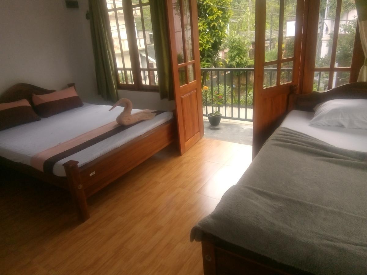 Trinish Homestay Гаттон Екстер'єр фото