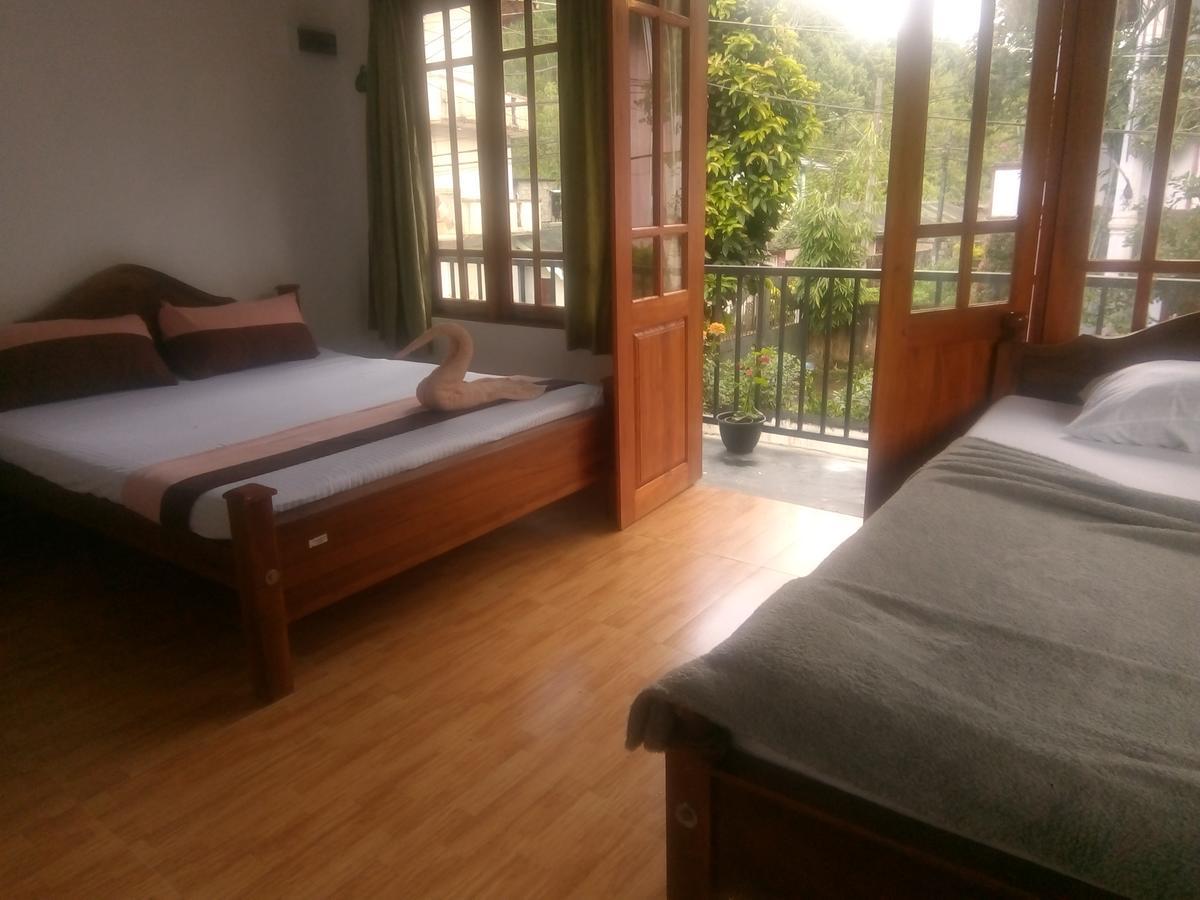 Trinish Homestay Гаттон Екстер'єр фото