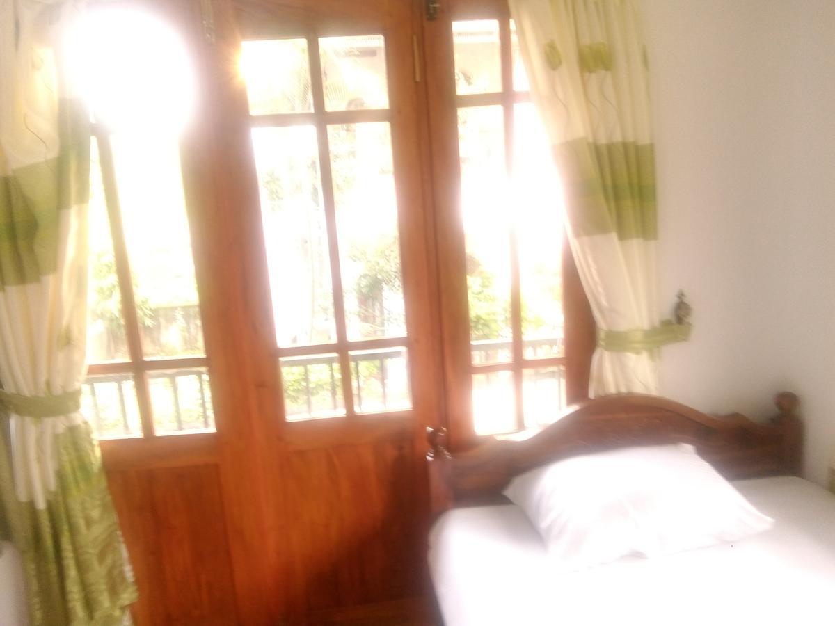 Trinish Homestay Гаттон Екстер'єр фото